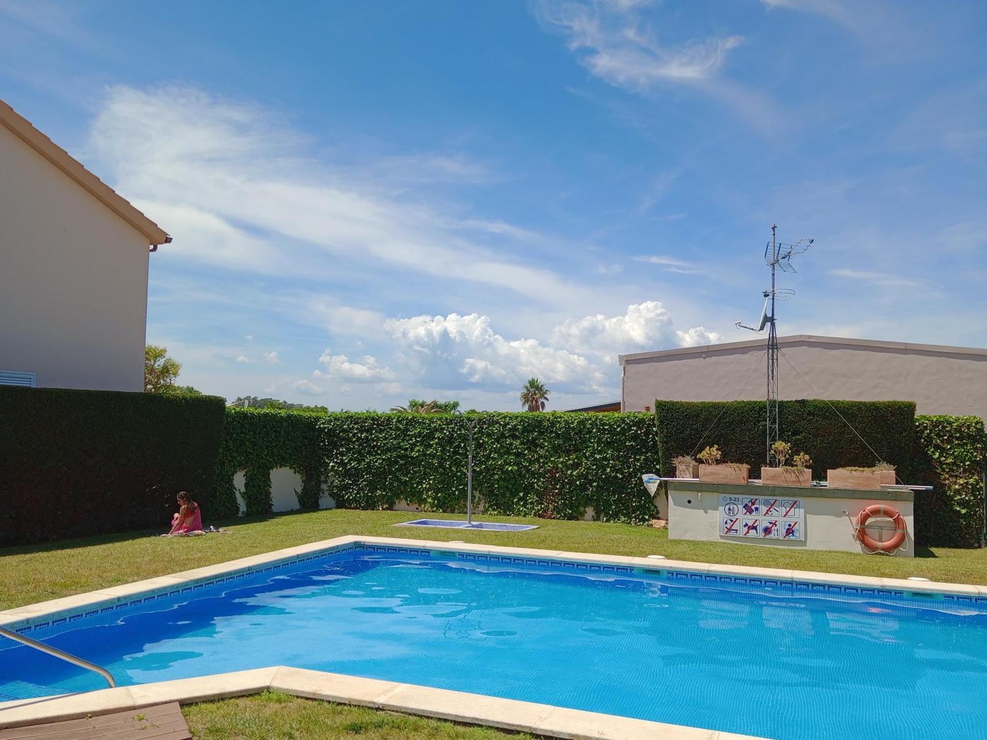 Casa Unifamiliar Con Patio Y Piscina En L'Estartit- Costa Brava Apartment Bagian luar foto